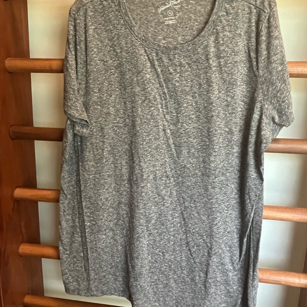 Universal Thread Gray Short Sleeve Relaxed T-Shirt